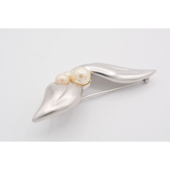 Givenchy Vintage Leaf Pin Brooch Brushed Silver Pearl Chunky Signed 1980s Bin1 - Picture 7 of 12